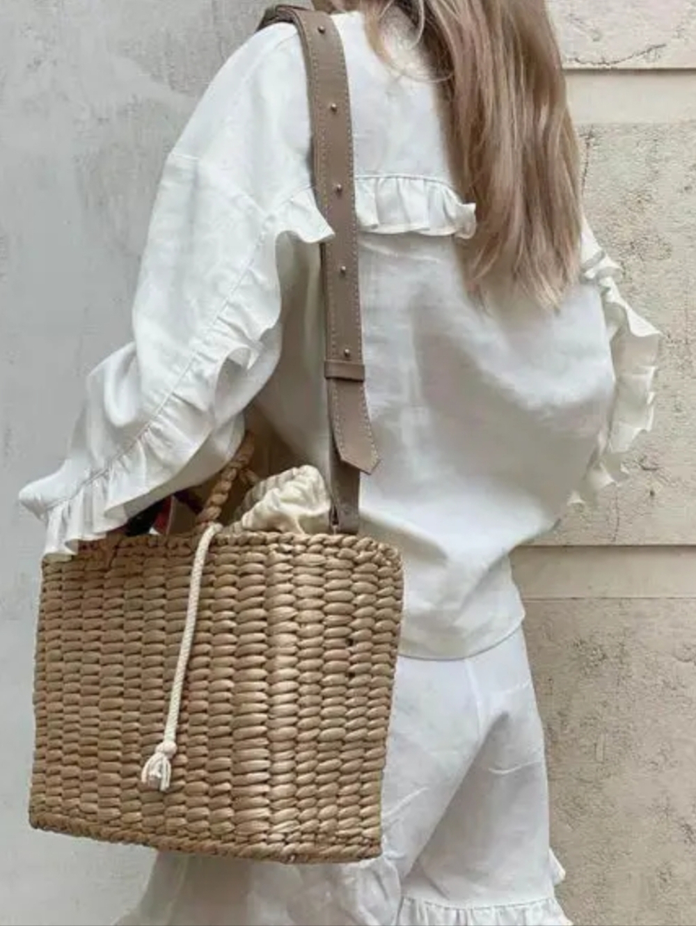 NWT UNLABELED Cream Ruffle Shorts Set - Picture 2 of 4